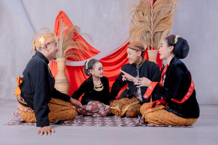 Family Photo Studio